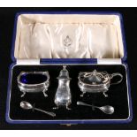 Silver three-piece cruet set, maker Reid & Sons, Birmingham 1939, cased,