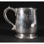 Silver tankard on a raised circular foot, 300g,