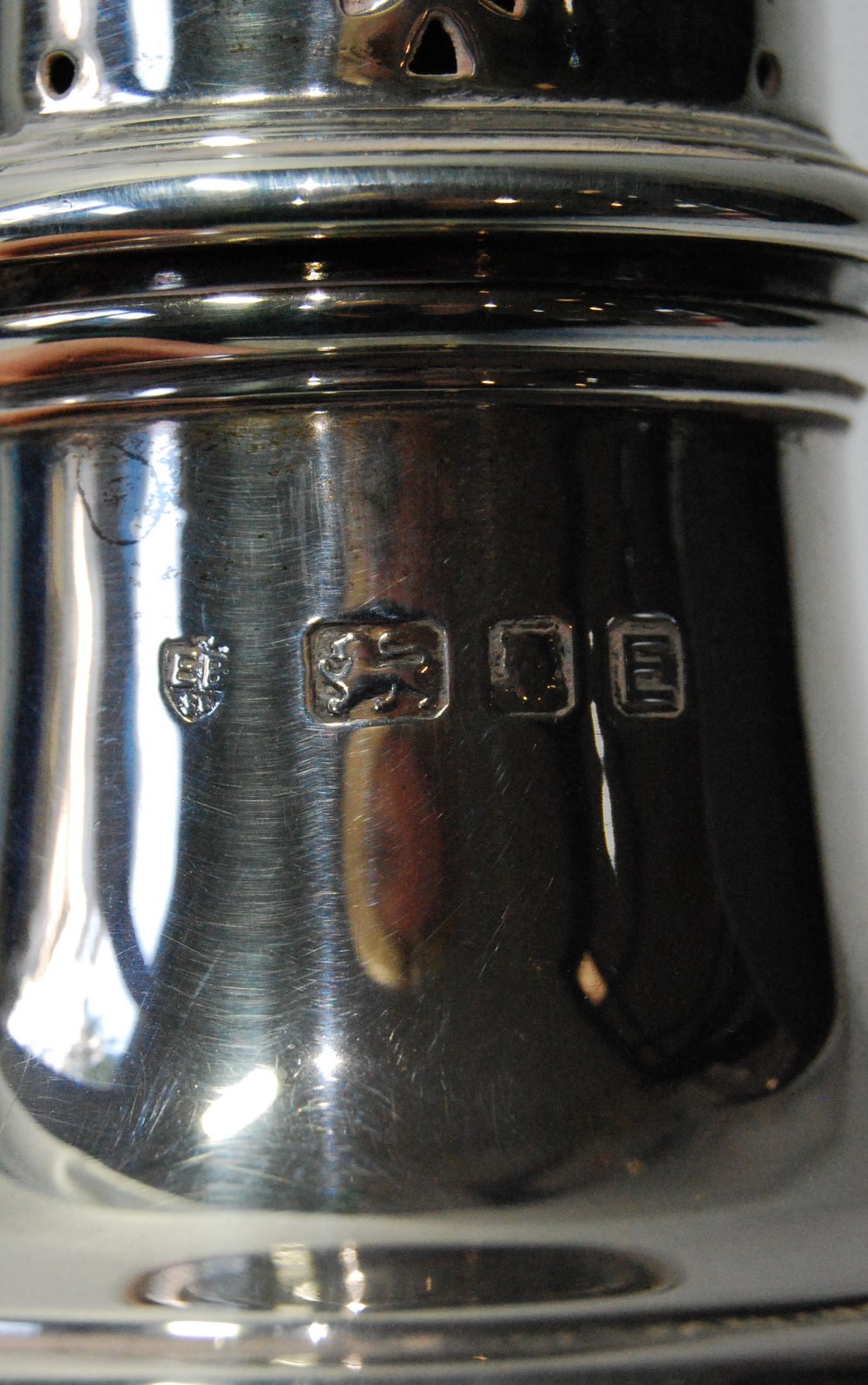 Silver baluster caster upon moulded foot, by E. Barnard, 1940, 6oz. - Image 2 of 2