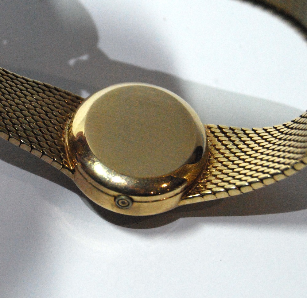 Lady's Omega quartz '375' gold bracelet watch, with box. - Image 2 of 3