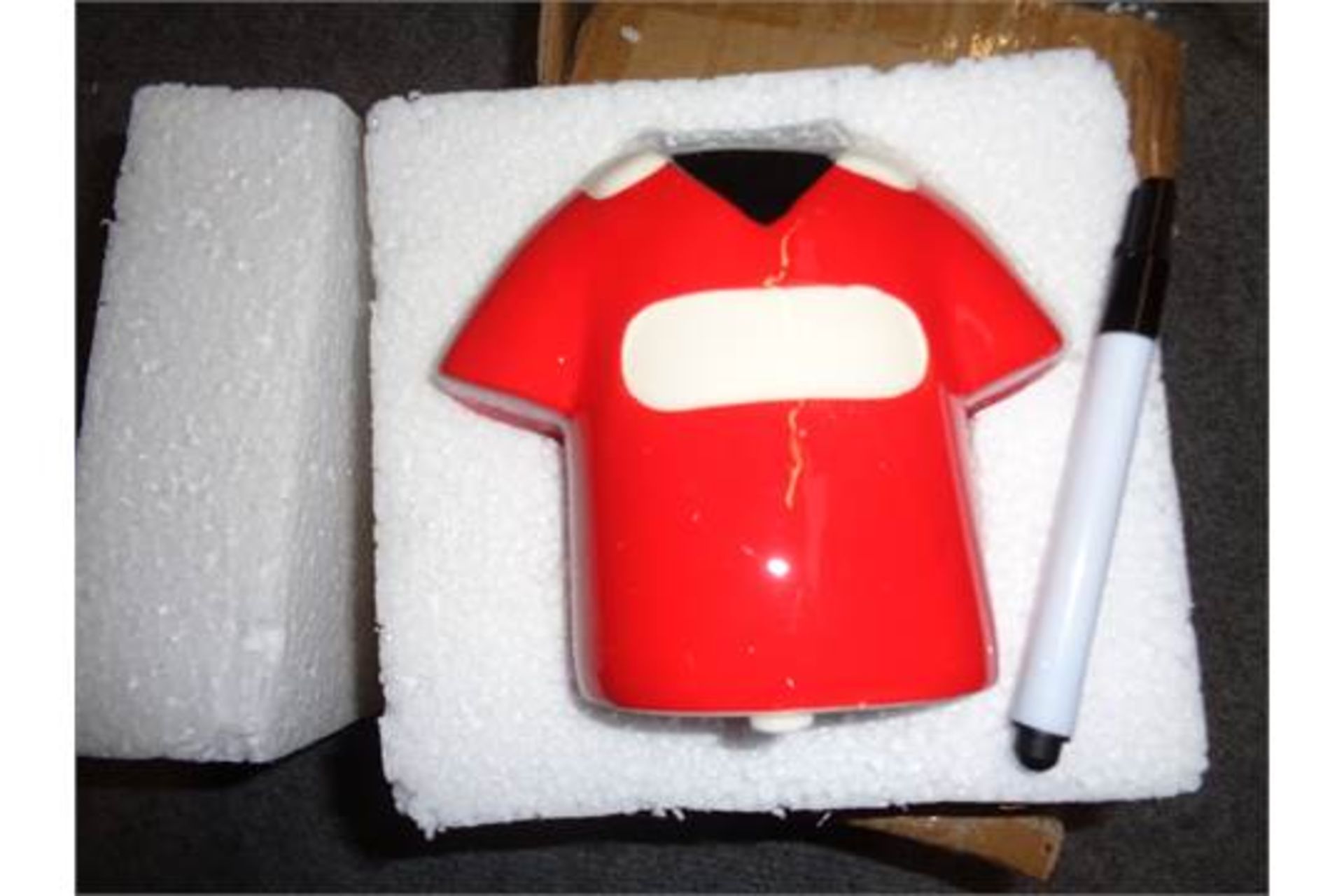 3 X FOOTBALL SHIRT MONEY BOX (DELIVERY BAND A)