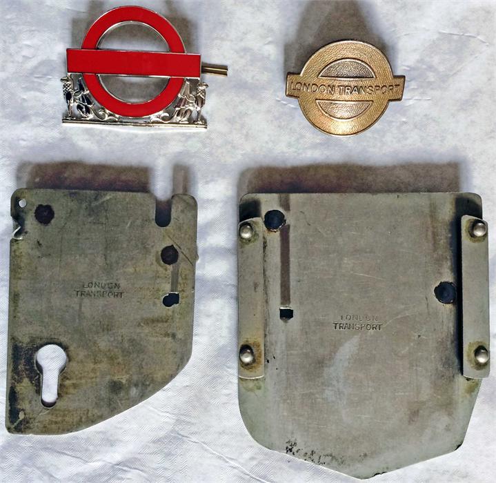 London Transport items comprising a c1990s Bus Inspector's CAP BADGE, enamel on chrome, in excellent - Image 2 of 4