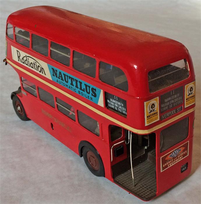 Scratch-built MODEL of a London Transport RT-type bus (RT4700) depicted on route 11 from Riverside - Image 6 of 8