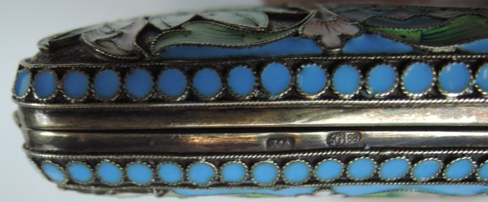 Russian Enamel Cigarette Case Fine quality elegant Russian enamel and silver cigarette case enameled - Image 4 of 5