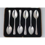 A set of six Old English Pattern silver tea spoons, Sheffield 1936, cased,