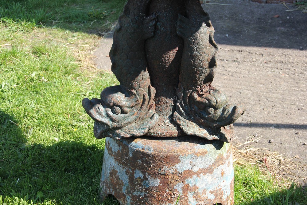 A cast iron garden fountain, modelled with a cherub below a circular pool, on dolphin base, - Bild 5 aus 6