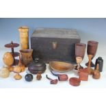 A collection of modern treen items, including mushrooms, shakers, stands and a earring stand,