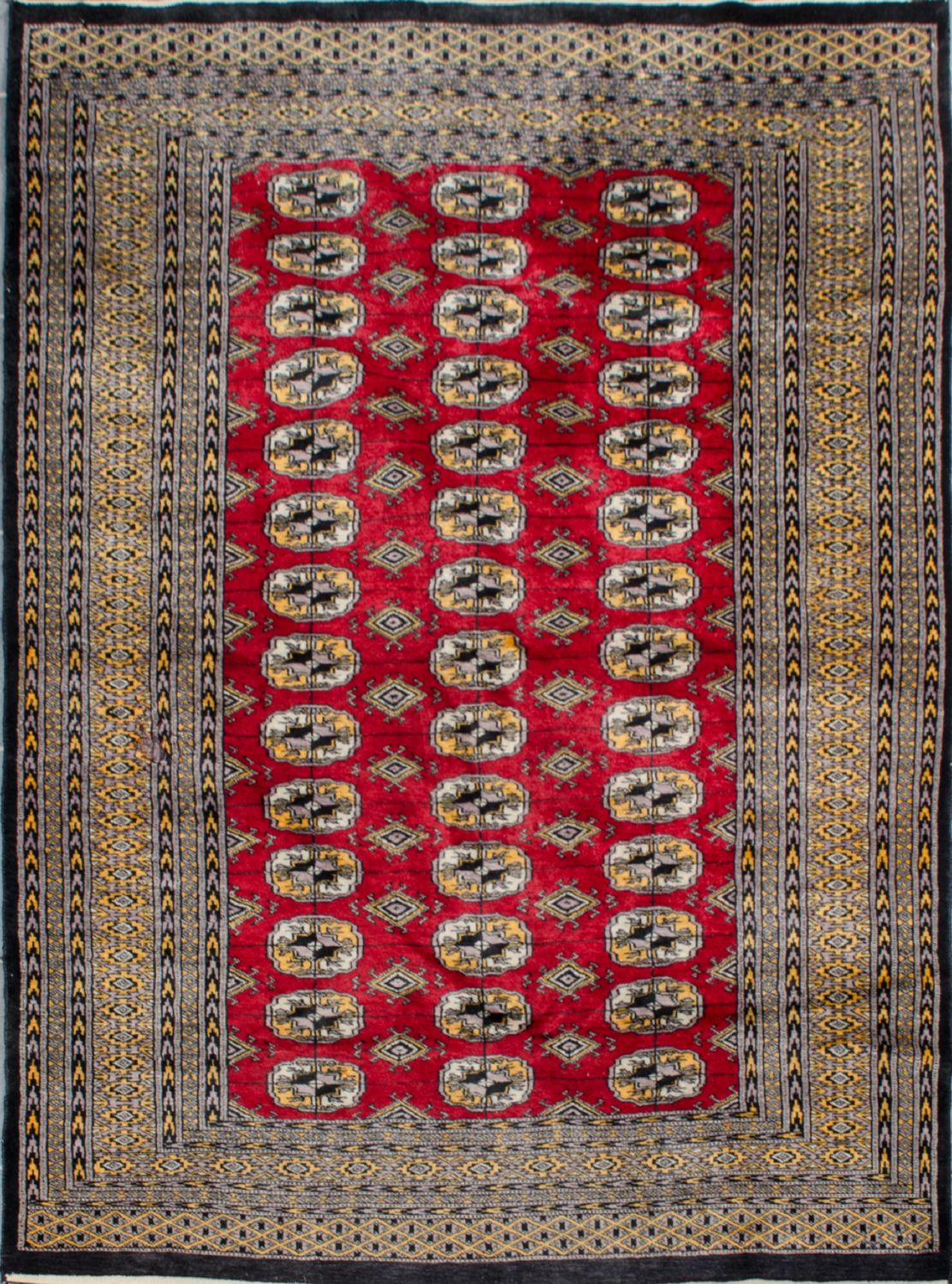 TAPPETO Kashmir, trama e ordito in cotone e vello in lana. XX secolo Misure: cm 186 x 127