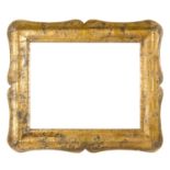 CORNICE a guantiera in legno dorato ad argento e mistura (cm 41,5 x 51,5). Sicilia XIX secolo