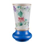 VASO in opaline decorato a mano. Sicilia XIX secolo Misure: h cm 25