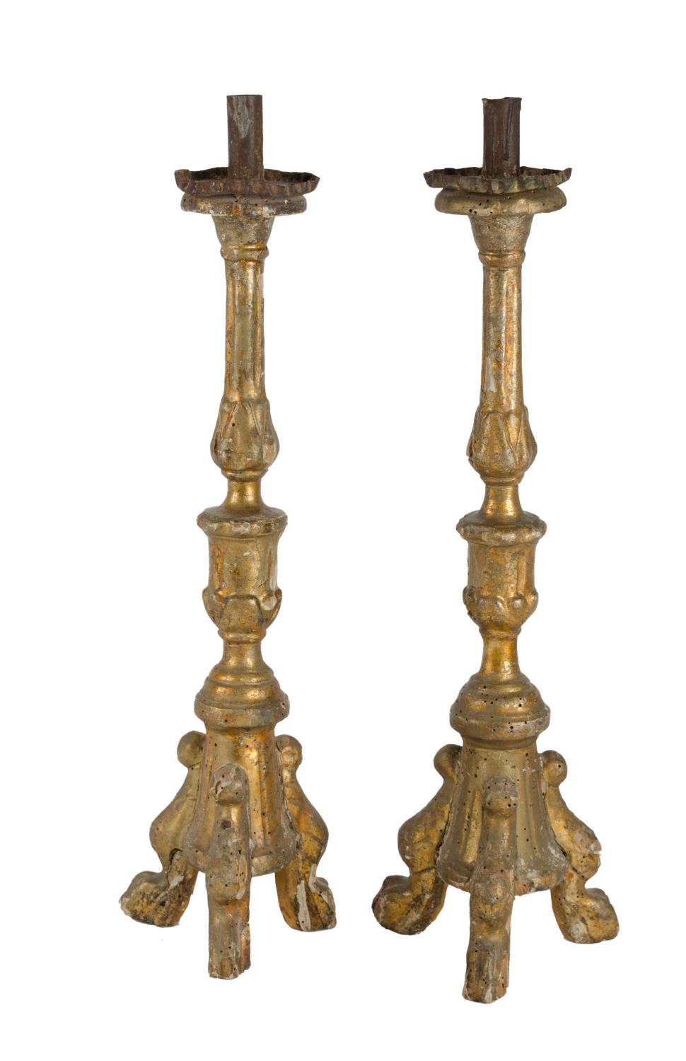 COPPIA CANDELIERI in legno dorato ad argento a mecca. Sicilia meta' '800 Misure: h cm 48,5