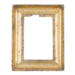 PICCOLA CORNICE a canna ciaccata in legno dorato ad argento a mecca (cm 14 x 19,5). Sicilia XIX