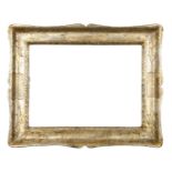 CORNICE a guantiera in legno dorato ad argento a mecca (cm 56 x 41). Sicilia fine '800 Misure: cm 59