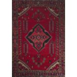 TAPPETO Sirjan,, trama e ordito in cotone, vello in lana. Persia XX secolo Misure: cm 204 x 157