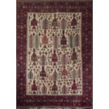TAPPETO Share Babak, trama e ordito in cotone, vello in lana. Persia XX secolo Misure: cm 210 x