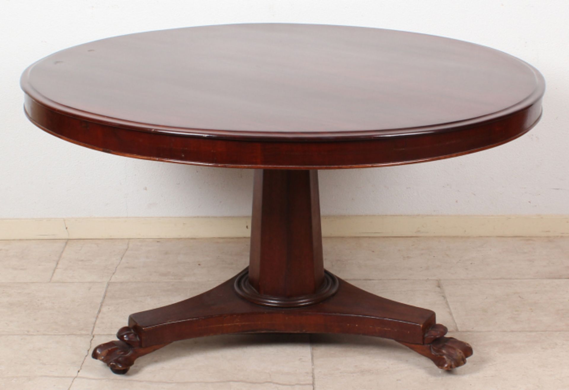 Nineteenth century mahogany Empire table with claw feet, good condition 61x108cm Neunzehnten
