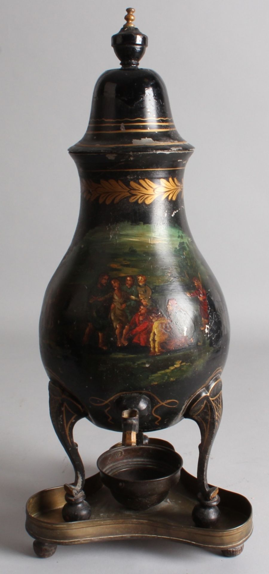 Large 19th century Groningen urn (stop road, light bedeukt and repainted, 53cm. Cond: R Große 19.