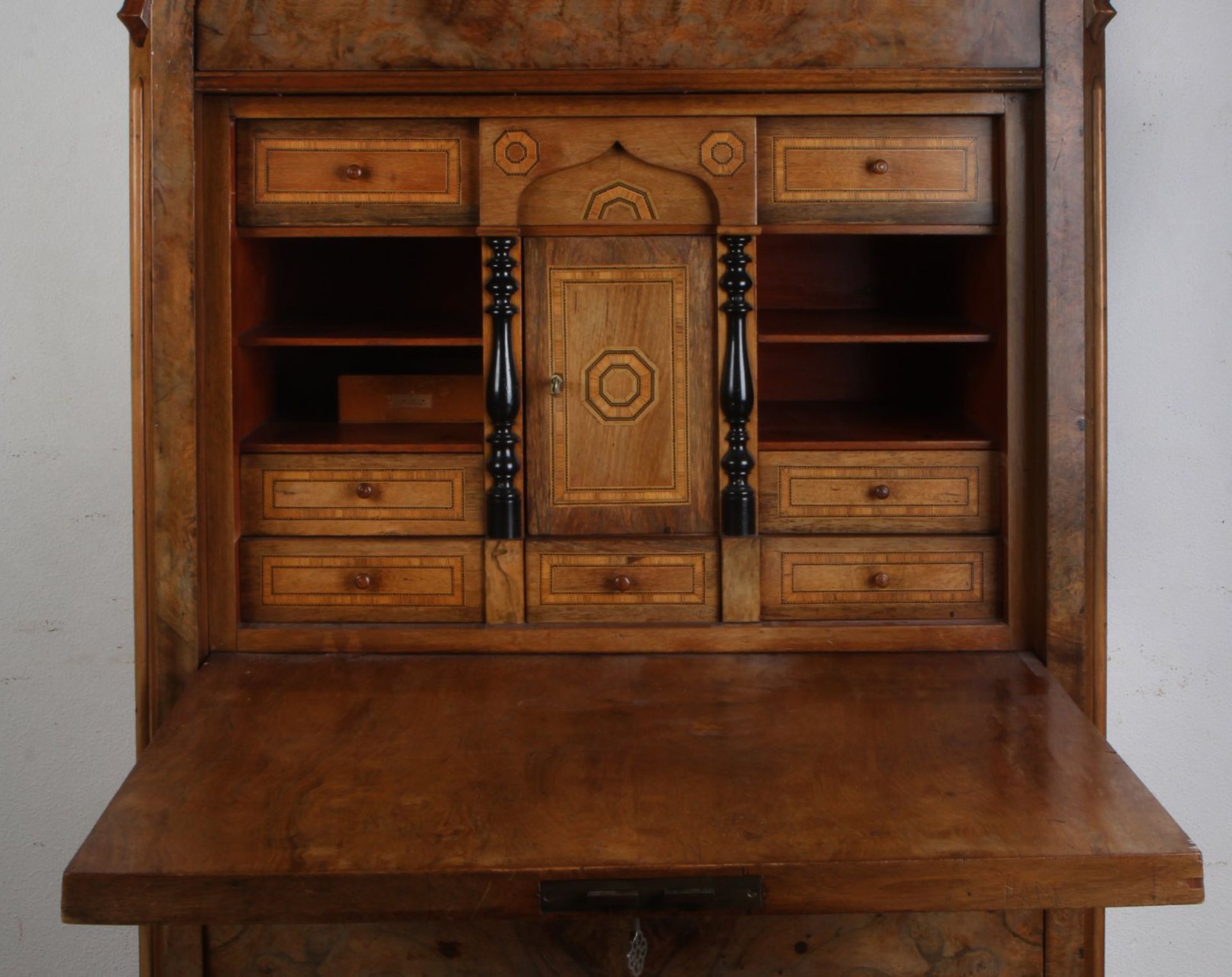 German walnut Louis Philippe desk around 1870 with beautiful inlaid nest, with several drawers and - Image 2 of 2