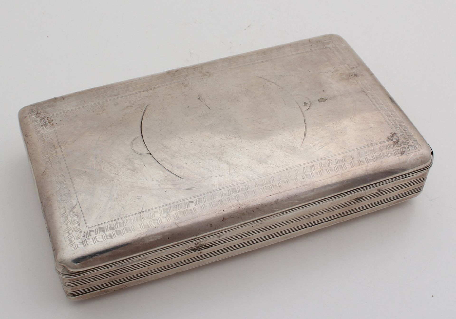 Silver spoon box, 835/000, with beautiful engravings. Box equipped with an Empire engraving and line