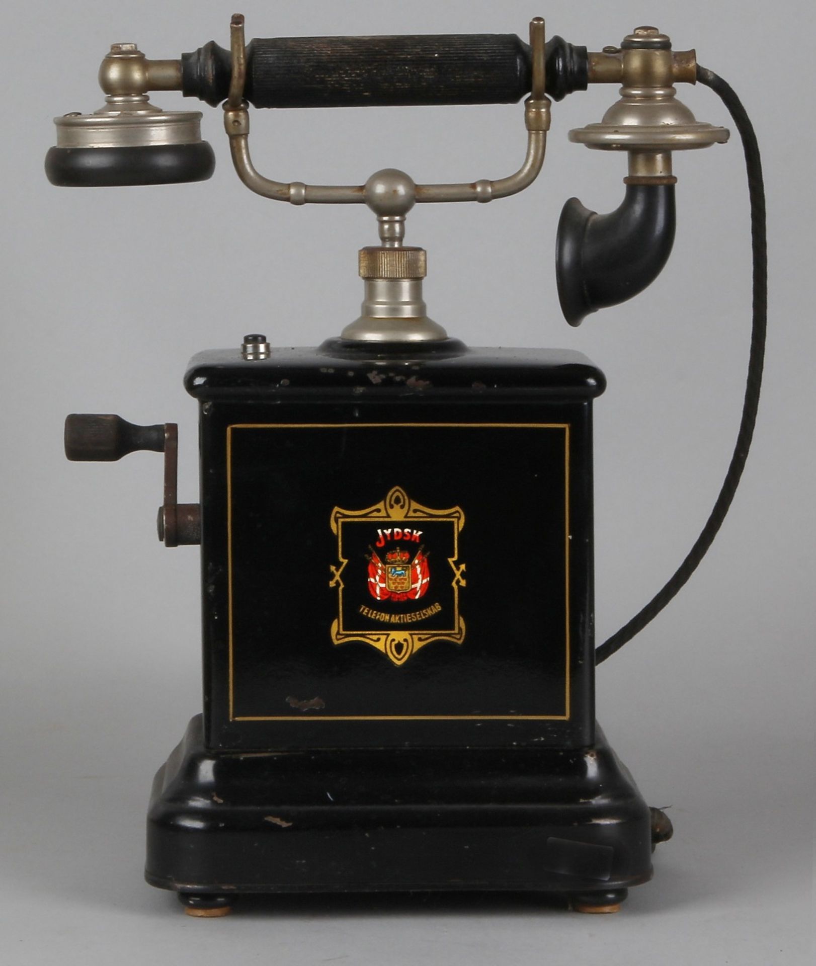 Prewar Danish phone JYDSK telefonaktieselskab, metal baceliet, in good condition 32x25x12cm.