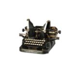 Typewriter - Oliver OLIVER - No:5, American, 1909. 25x52x36 cm