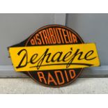 « DEPAEPE DISTRIBUTEUR RADIO », Panneau publicitaire en tôle émaillée. Quelques légers manques. Vers