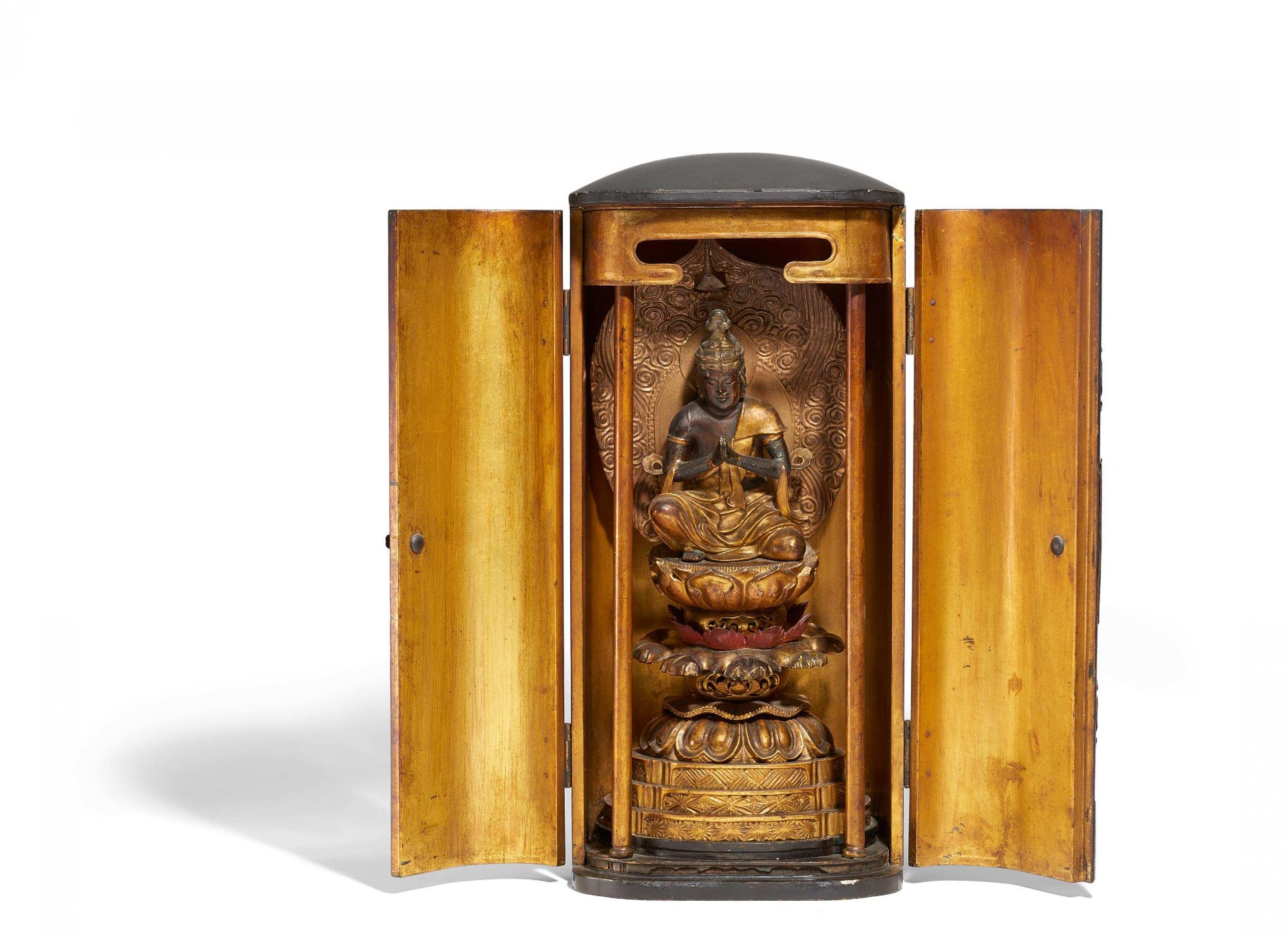 TALL ZUSHI WITH SEISHI BODHISATTVA. Japan. 18th/19th c. Wood, carved, lacquered and gilt, brass