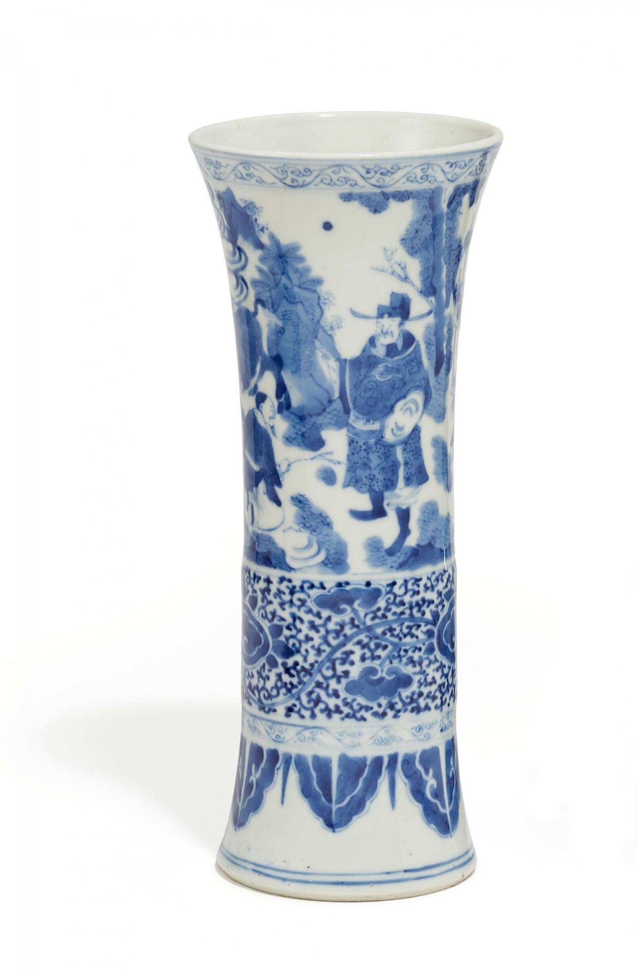 GU-SHAPED VASE. China. Qing dynasty. Late 19th c. Porcelain, painted with shaded tones of underglaze