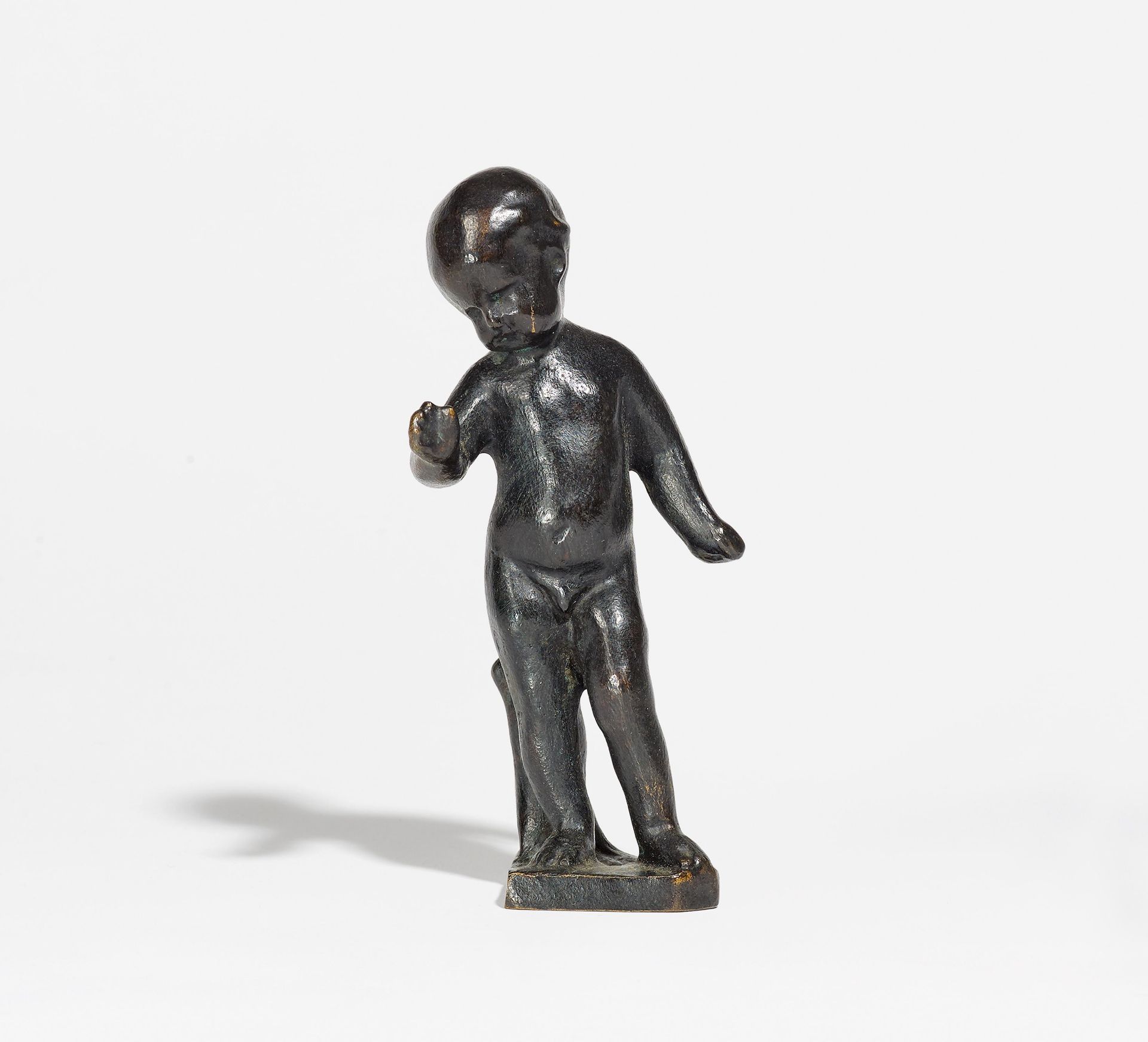 Enseling, Joseph 1886 Coesfeld - 1957 Düsseldorf Knabe. Bronze, schwarz patiniert. 16,5 x 8 x 4,5cm.