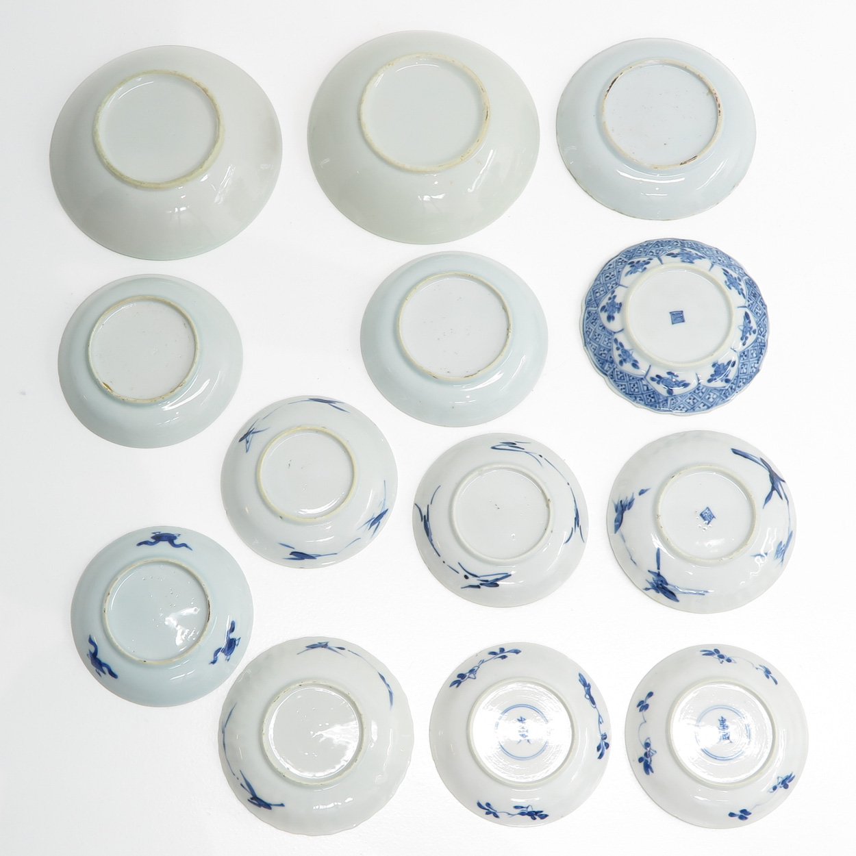 Diverse Lot of China Porcelain Saucers - Image 2 of 2