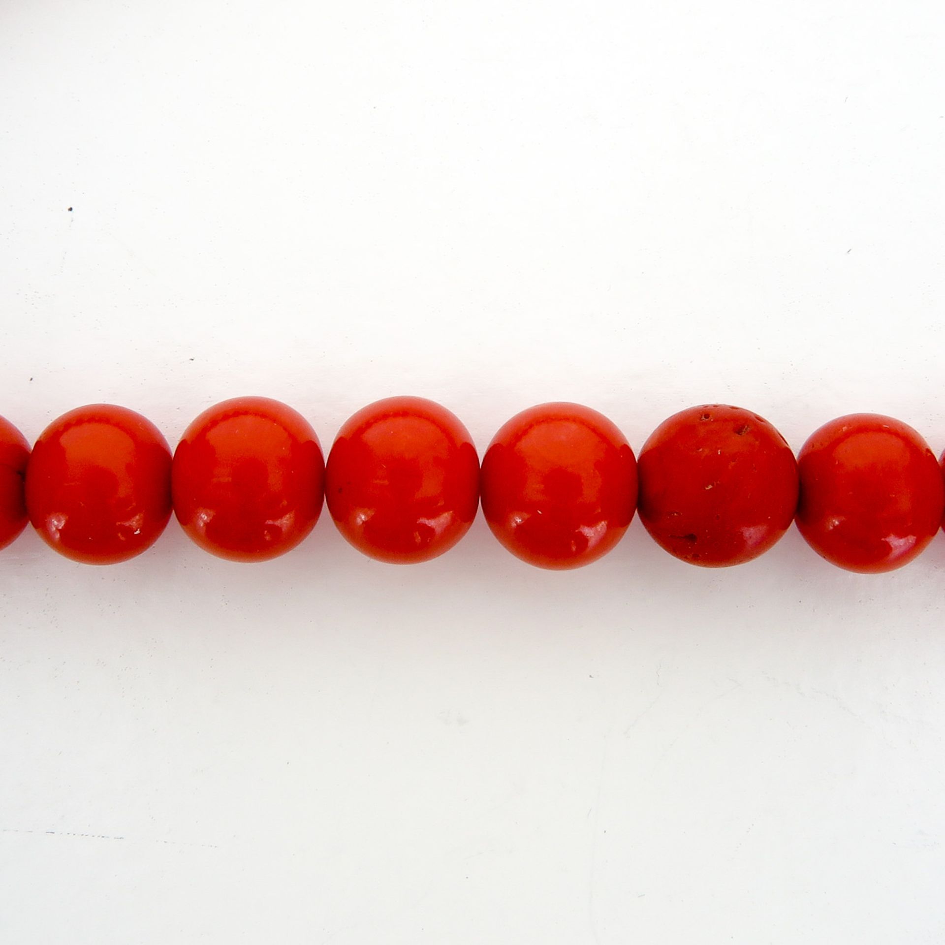 19th Century Red Coral Necklace - Image 2 of 2