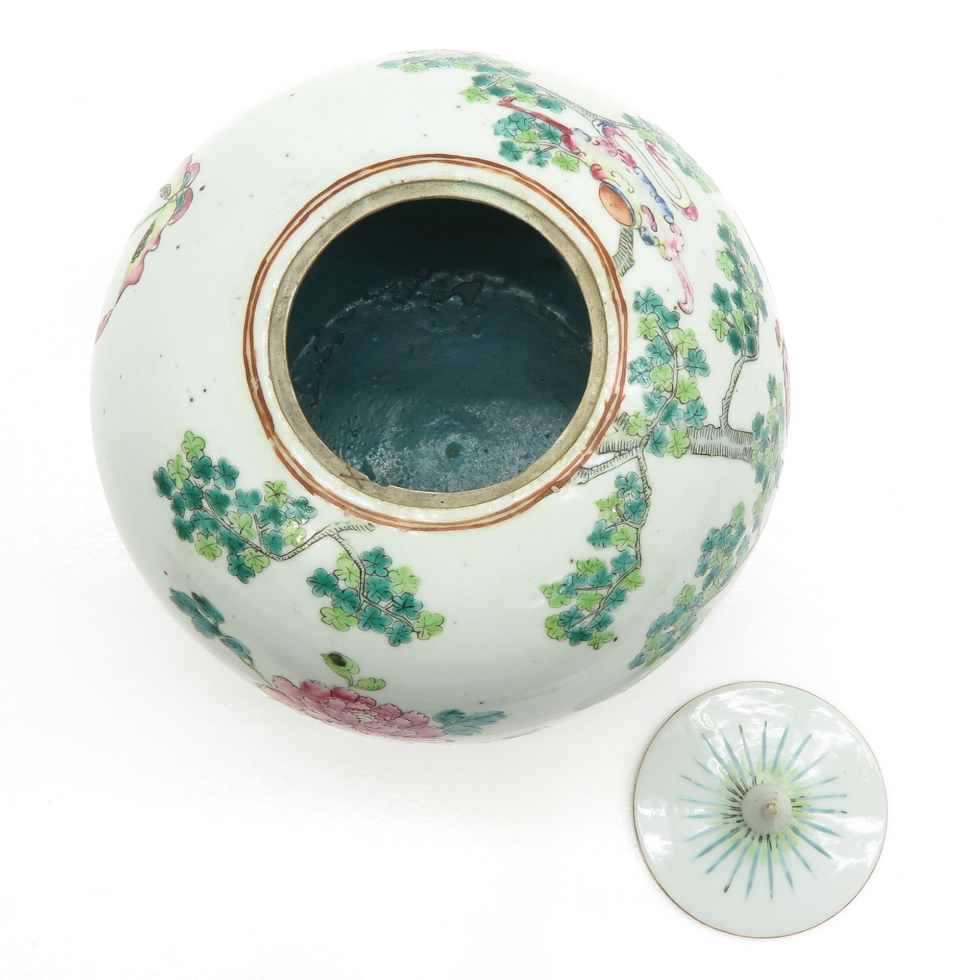 China Porcelain Covered Vase - Image 5 of 6