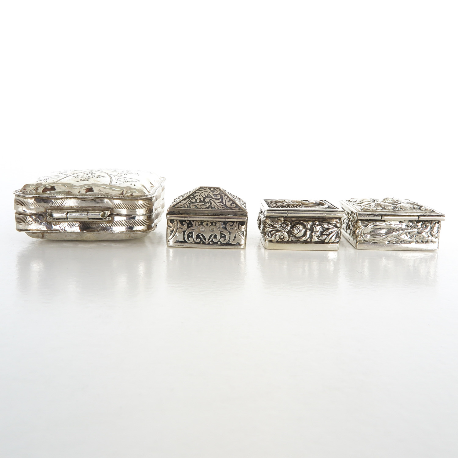 Lot of 4 Silver Pill Boxes - Image 3 of 6