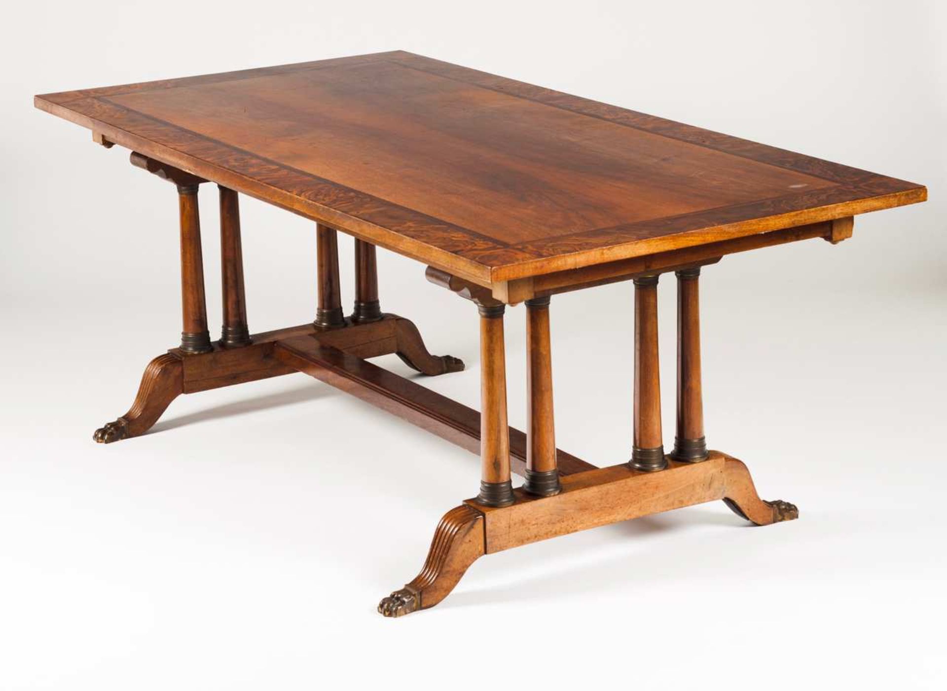 A dining table Mahogany and burr-elm On doric columns with brass claw feet With two extension boards - Bild 2 aus 2