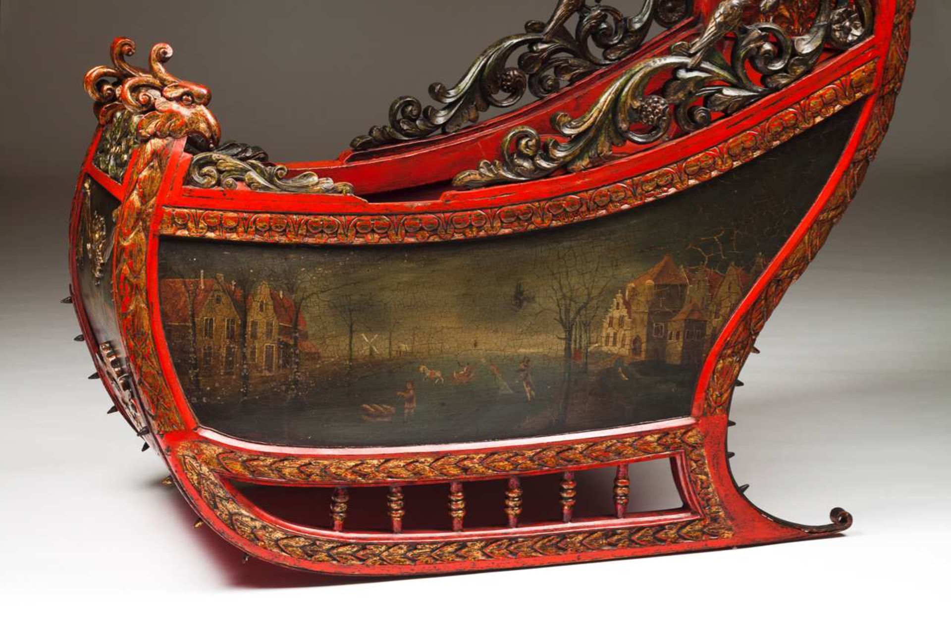 A children sled Painted and gilt wood Turned handle, carved back with figure at the centre and - Bild 9 aus 10