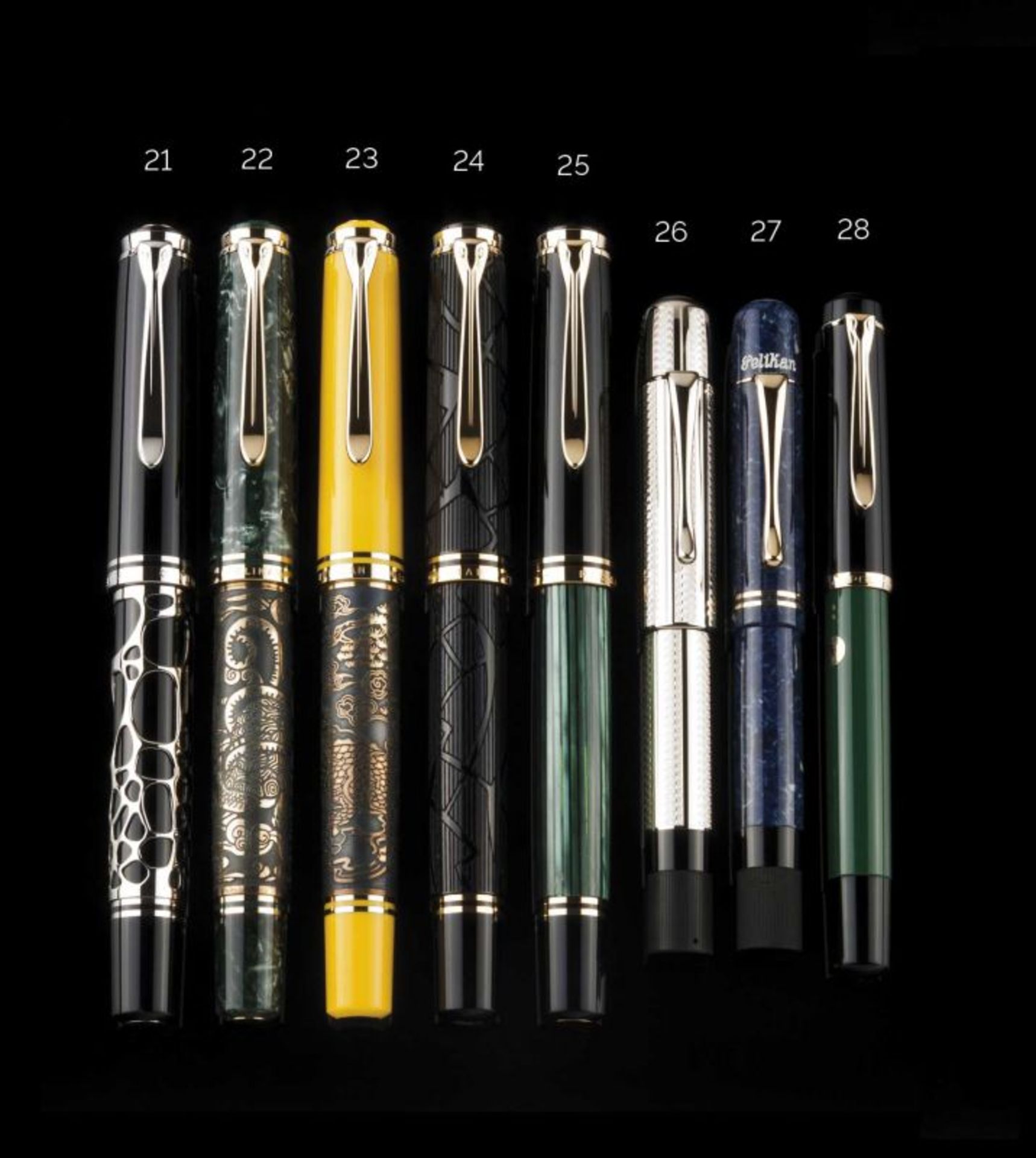 Pelikan Souveran M800 Green and black, gilt metals Box, case and inkpot