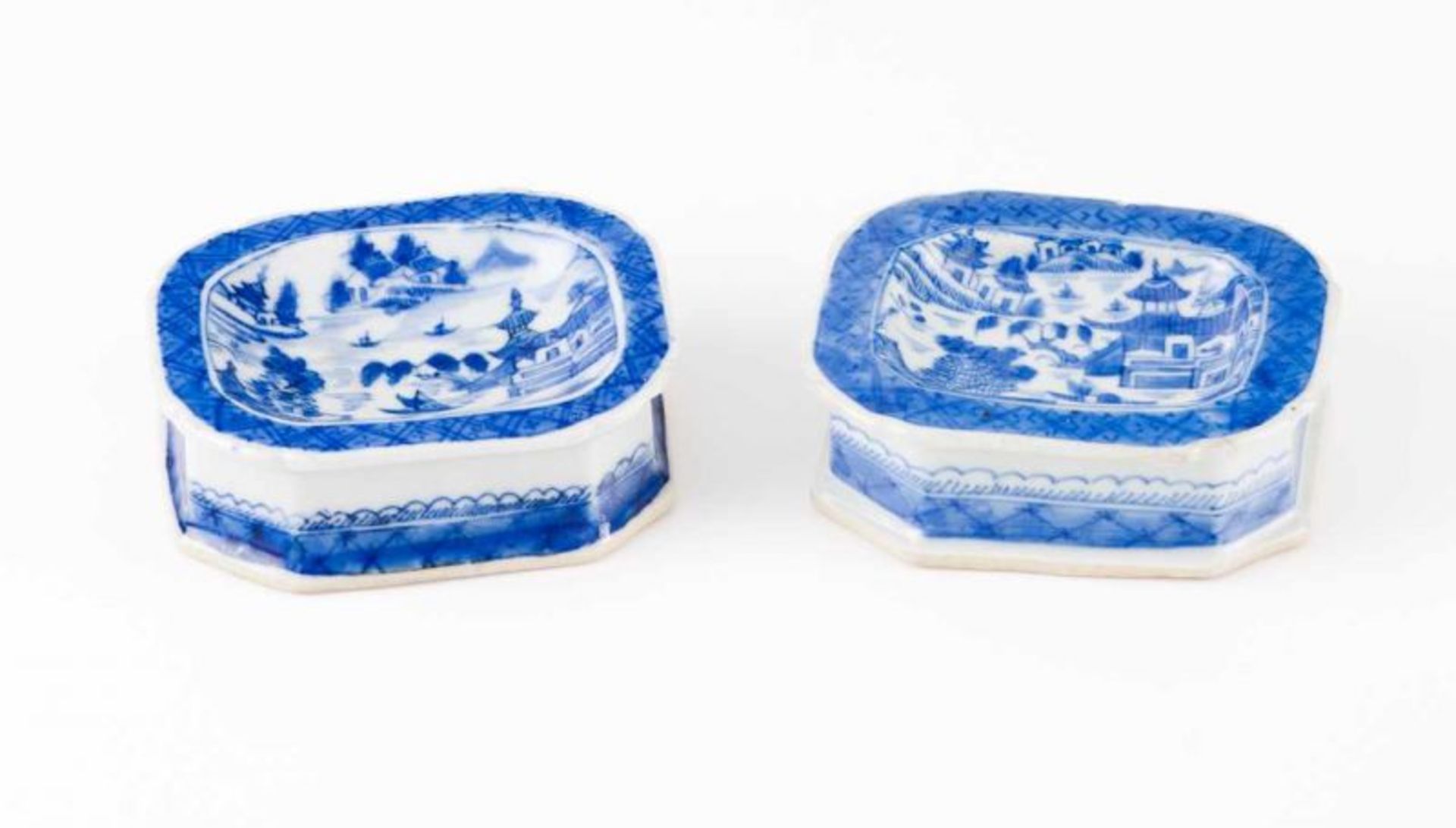 An octagonal salt cellar Chinese porcelain Blue Canton depicting riverscape with pagoda Daoguang