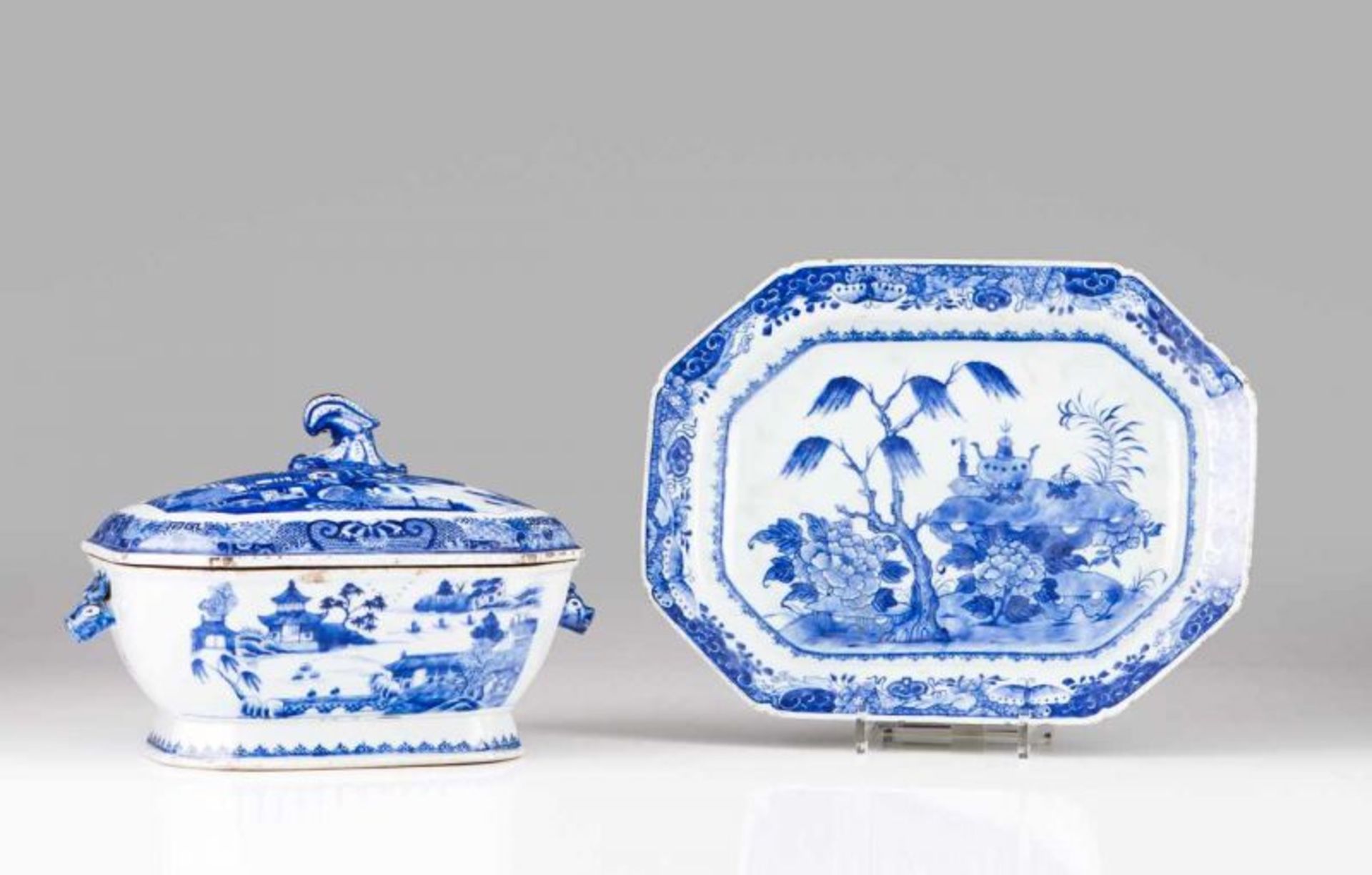 An octagonal tureen with dish Chinese export porcelain Blue decoration depicting riverscape and