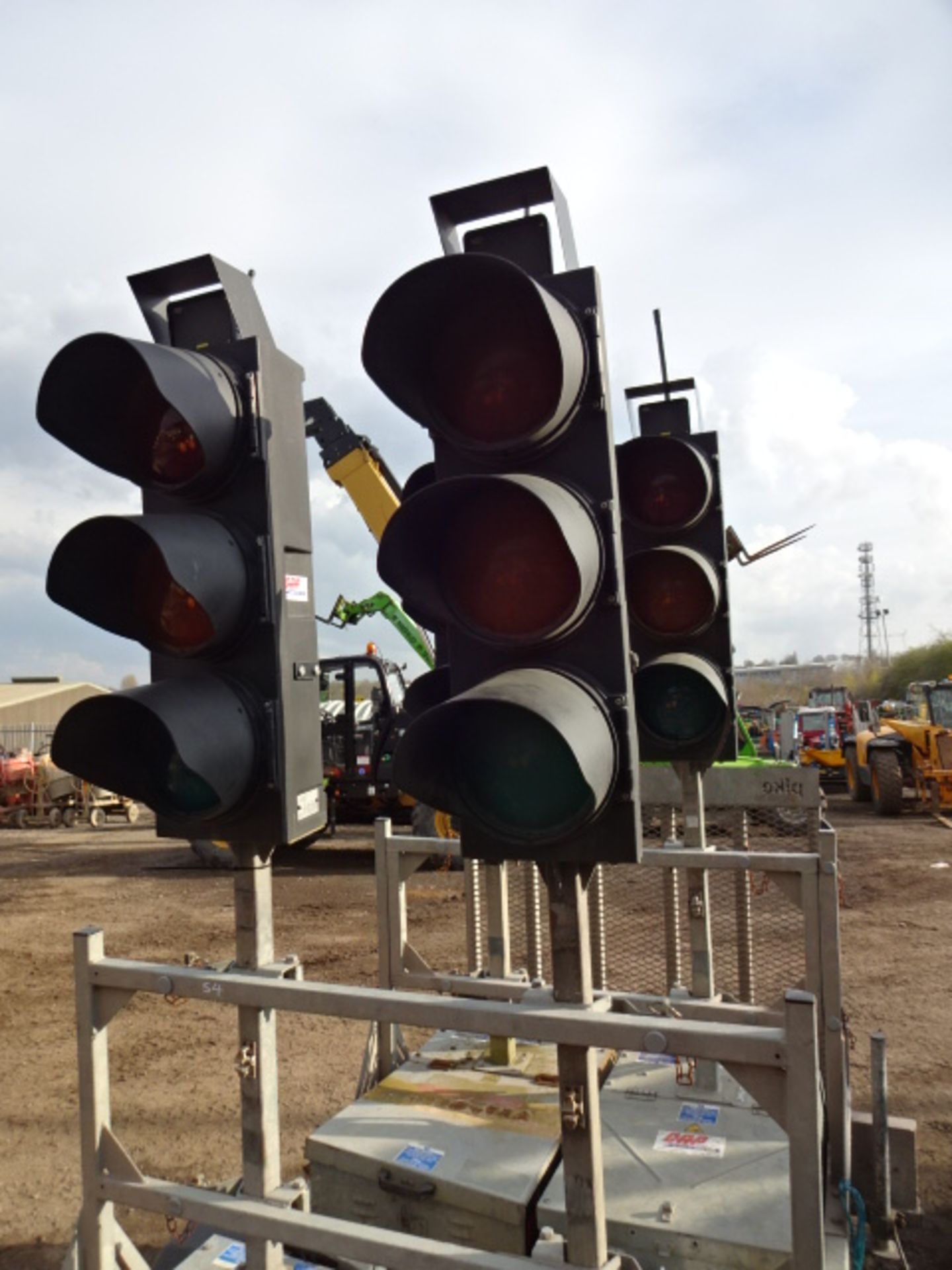 4 x PIKE radio LED traffic lights c/w HERITAGE single axle trailer (BM3048898) - Image 12 of 13