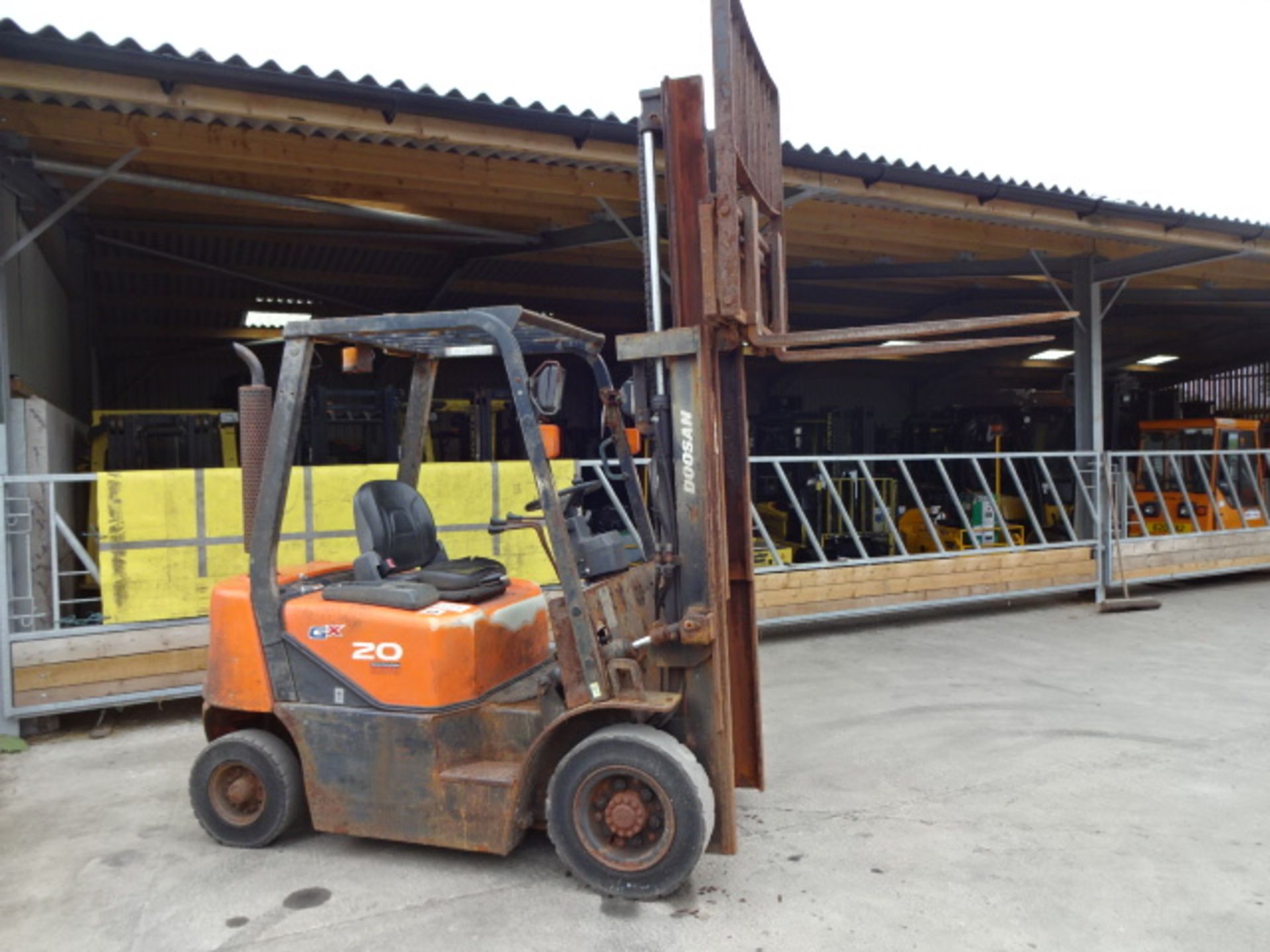 2011 DOOSAN D20-6 2t diesel driven forklift truck S/n: FD-108-12.3010016 with duplex free-lift - Image 8 of 8