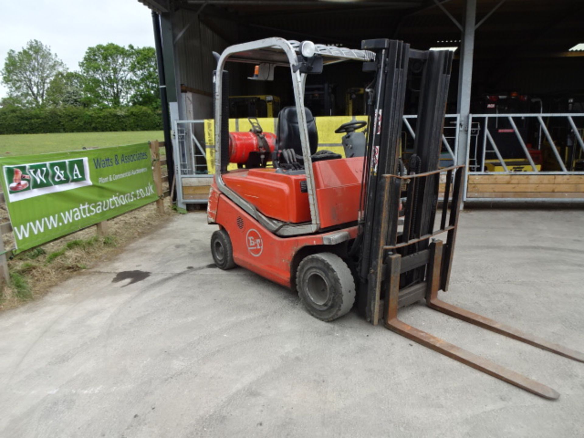 2004 BT CARGO CBG20 2t gas driven forklift truck S/n: CE249549 with triplex free-lift mast & side-