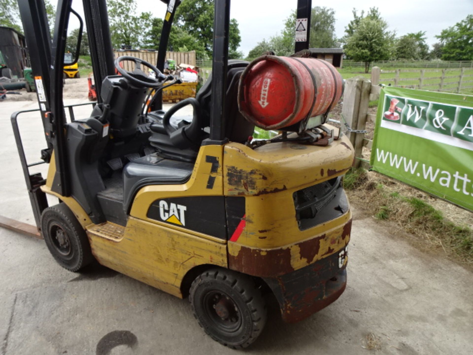 2007 CATERPILLAR GP18N 1.8t gas driven forklift truck S/n: ET34L 40840 with duplex mast & side-shift - Image 6 of 9