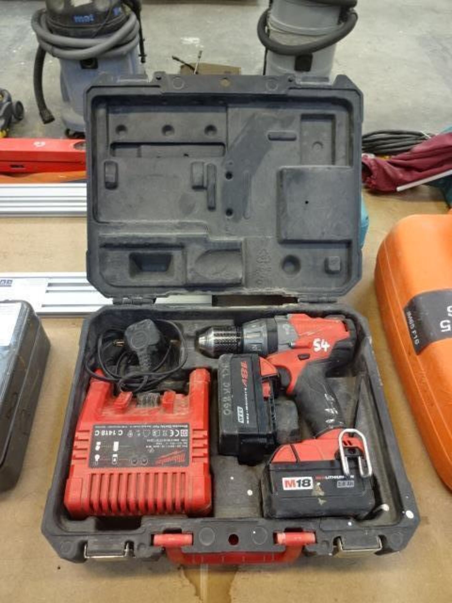 MILWAUKEE MI8CPD 18v lithium iron cordless drill wiith case - Image 2 of 3