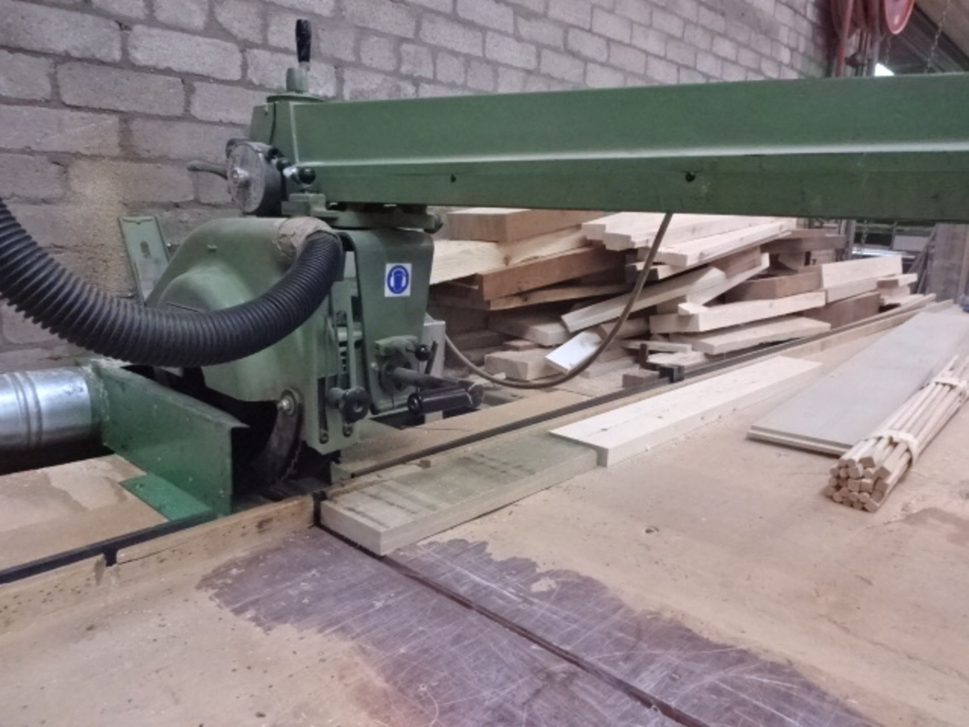 WADKIN BRA350 415v radial-arm mitre saw with 1600mm stroke course, Test number 942073 - Image 4 of 6