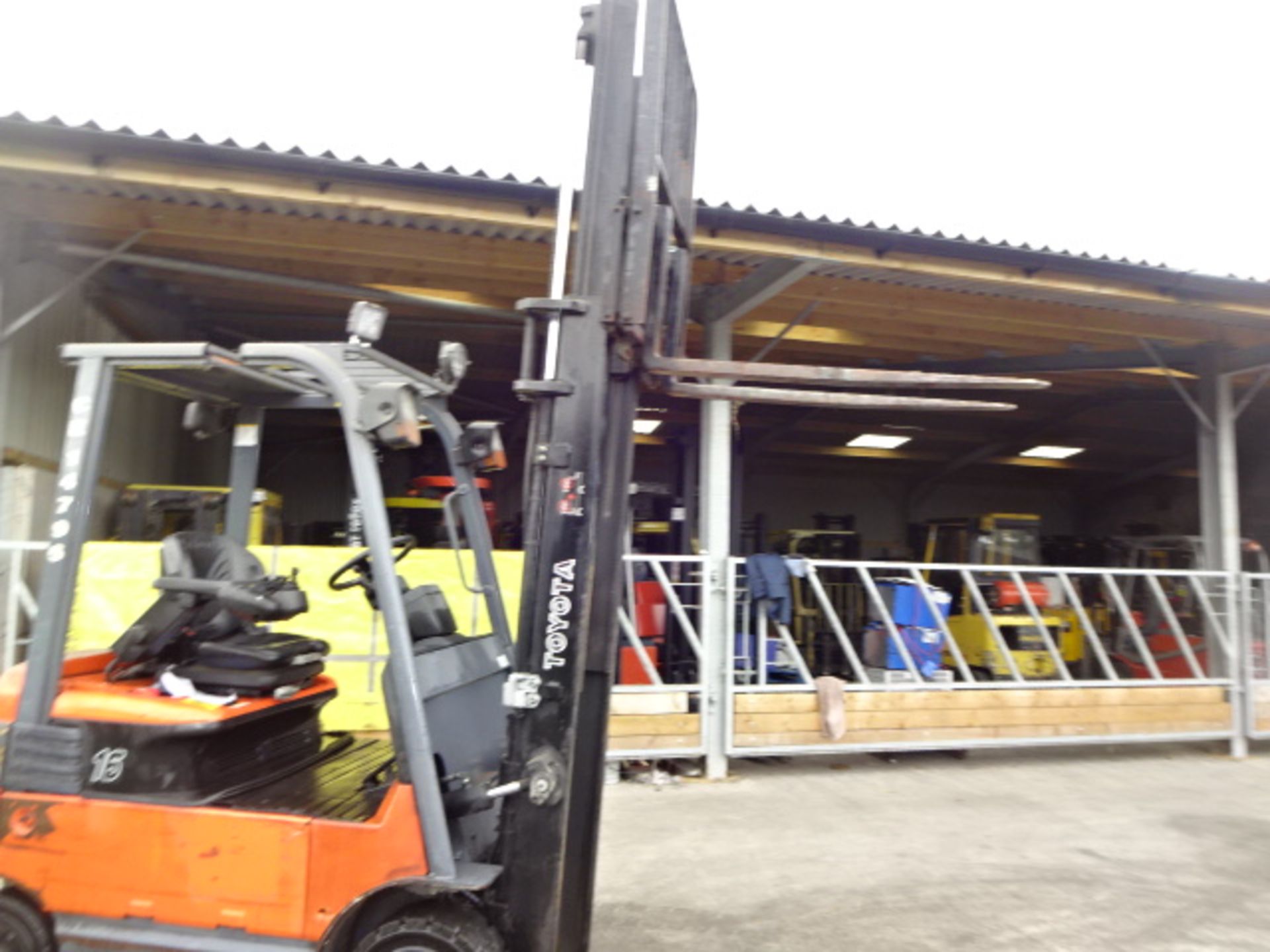 2009 TOYOTA 7FBMF16 1.6t battery driven forklift truck S/n: E14607 with duplex mast & side-shift ( - Image 4 of 7
