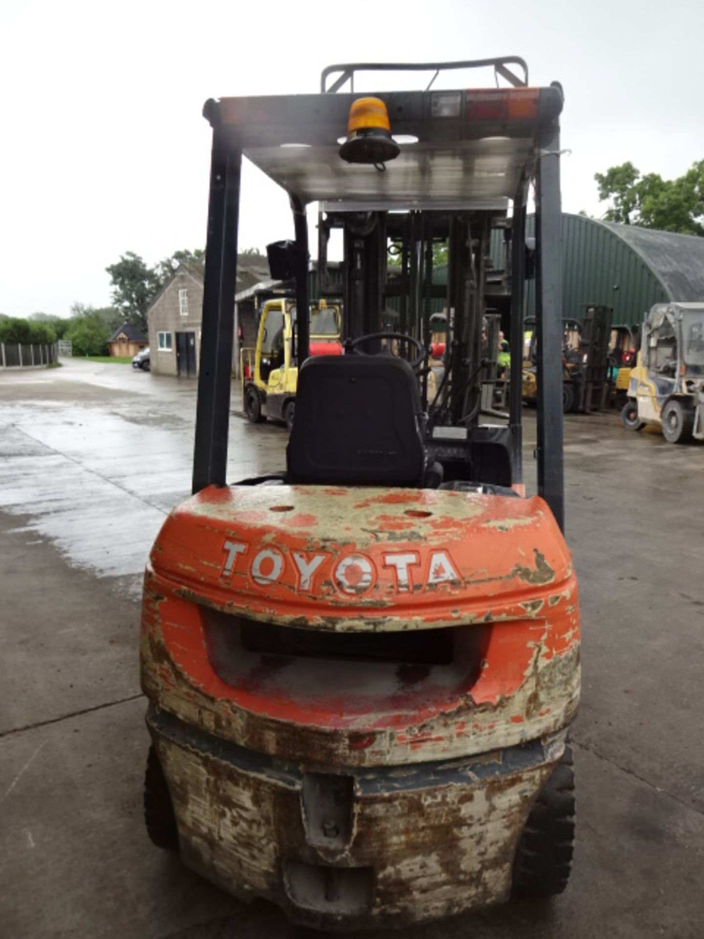 2005 TOYOTA 62-7FDF25 2.5t diesel driven forklift truck S/n: E17937 with triplex free-lift mast & - Image 8 of 8
