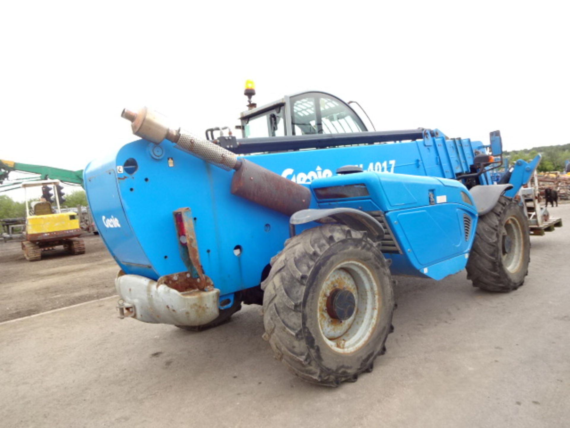 2007 GENIE GTH40-17 Turbo 17m telescopic handler (s/n 18639) (1,500 recorded hours) with sway & - Image 4 of 11