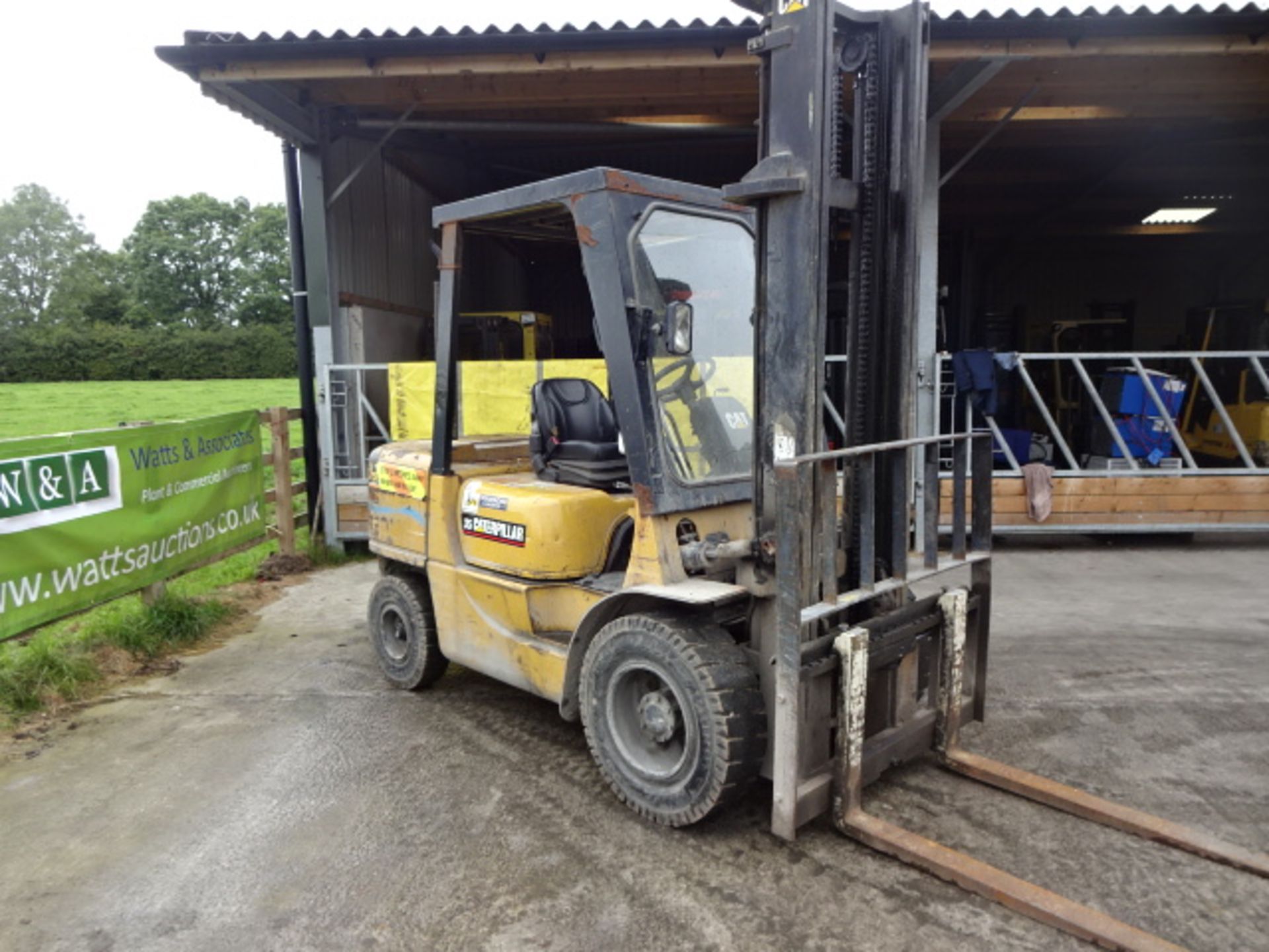 2002 CATERPILLAR DP35K 3.5t diesel driven forklift truck S/n: ET14C65982 with duplex mast & side-