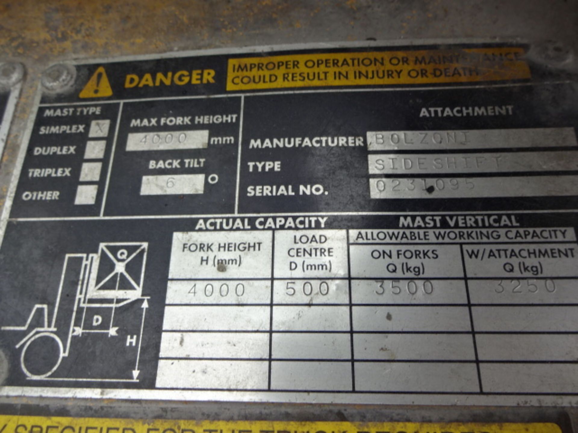 2002 CATERPILLAR DP35K 3.5t diesel driven forklift truck S/n: ET14C65982 with duplex mast & side- - Image 6 of 9