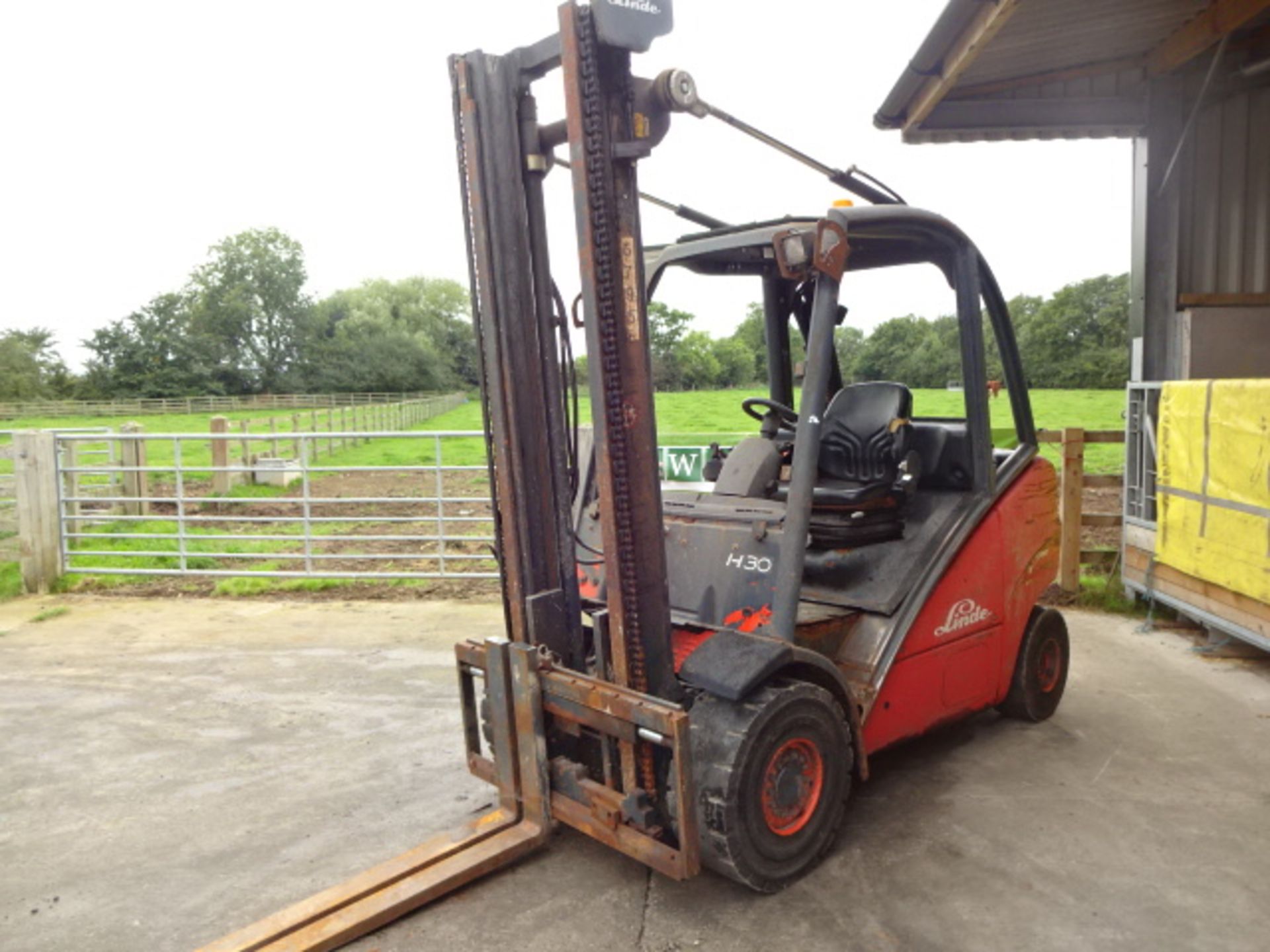 2004 LINE H30D 3t diesel driven forklift truck S/n: H2X3939R00381 with duplex mast & side-shift ( - Image 3 of 7